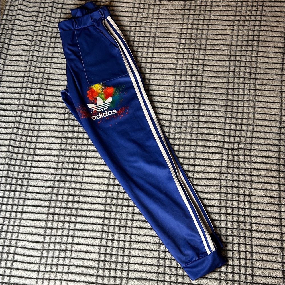 Women’s Colorful Logo Adidas Joggers (M)